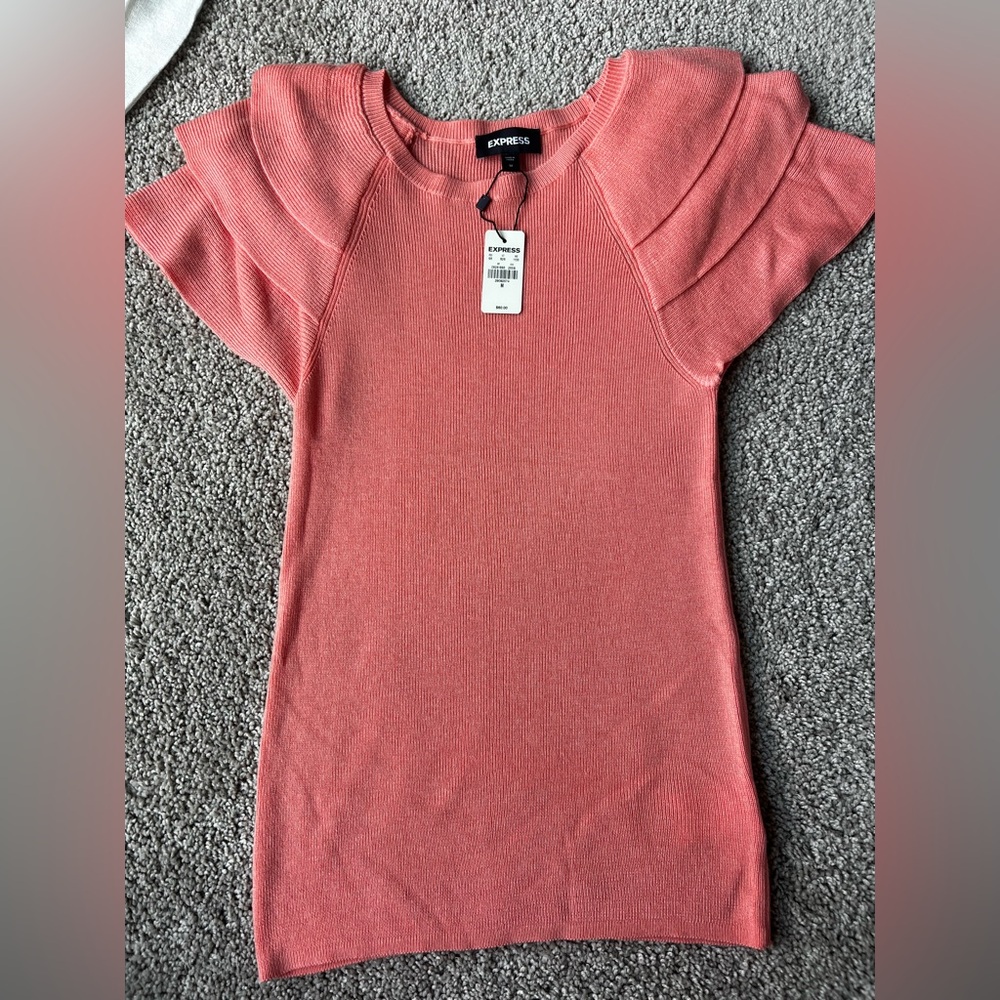 NWT Express Ruffle Top - Size M - Picture 2 of 2